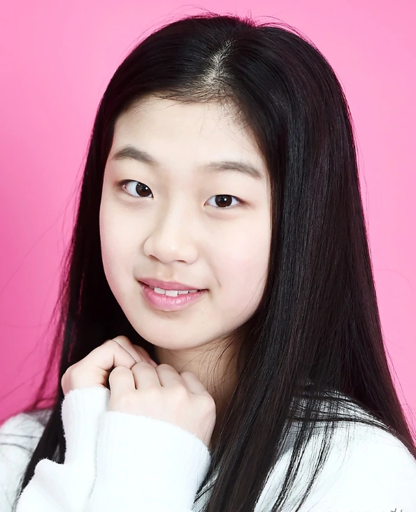 Lee Ji-won Biography: From Child Actress to Sky Castle Star